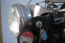 wrong headlight.jpg