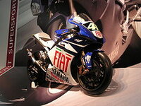 250px-Yamaha_YZR-M1.jpg