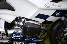 R1100S Cup head cover.jpg
