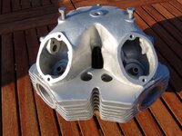 cylinder head 002.jpg