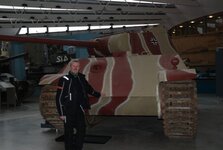 Phil v Panther.JPG