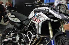 GS800 upper bars.jpg