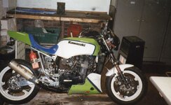 900r.jpg