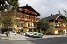 Hotel.JPG