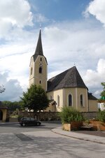 Loud church next to hotel.JPG