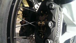 R1200GSA exposed brake caliper 1.jpg
