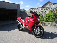 VFR 750-3.jpg