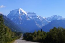 Mt Robson.jpg