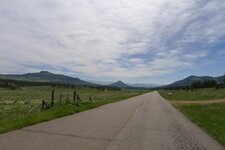 Back road to Pikes.jpg