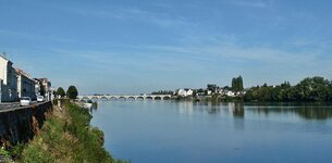 49. Bridge over Loire at Samaur.jpg