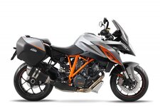 2016-KTM-Super-Duke-GT-02.jpg