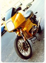 Gold BMW CYY 181V.jpg