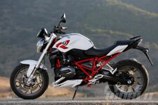 BMW-R1200R-static-4-590x393.jpg