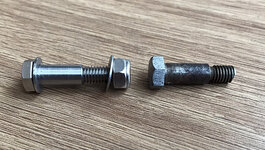 02 new bolt - old bolt.jpg