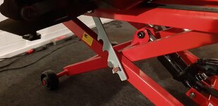 Scissor 3.jpg