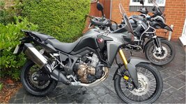 Twin 3.jpg
