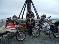 nordkapp_bikes_us_monument_15062003.jpg