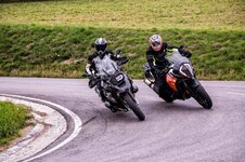 b-f_W3003729-bmw-r-1200-gs-vs-ktm-1290-super-adventure-s-test-2017-video-636428819632240000.jpg