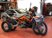 950 Supermoto Enduro.jpg