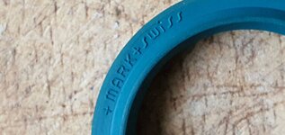 fork seals 2.jpg