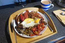 Brekkie During 2.jpg