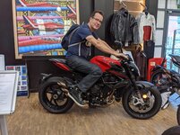1FD3B07D-F3AD-4763-BC70-13F1464E8659.jpg
