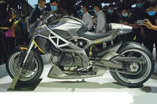 Zongshen-Cyclone-RA9-03.jpg