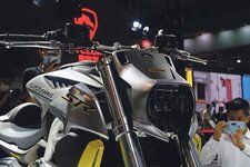 Zongshen-Cyclone-RA9-04.jpg