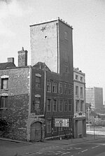 The_Shot_Tower,_Redcliff_Hill_(geograph_6053703).jpg