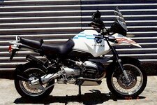 Br1150gschkr-01.jpg
