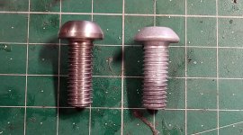 R1150GS-disc-bolts.jpg