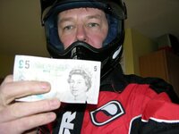 £5.JPG