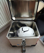 Topbox_shoei.jpg