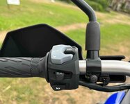 V-Strom650XT_GripL.jpg V-Strom650XT_GripL.jpg