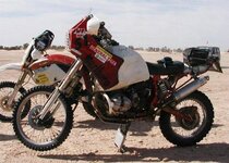 Scheck Beemer in Tunisia German paper pic.jpg
