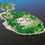 Oscarsborg fra lufta.jpg