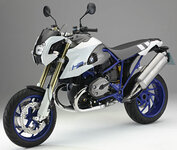 bmw-megamoto-1.jpg
