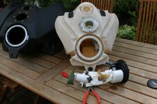fuel tank insides 2007.jpg