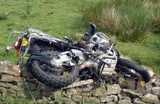 200675101320_BMW-R1200GS-Adv-crash.jpg