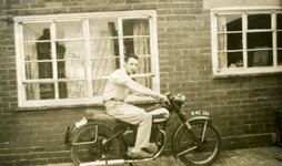 dad 1960 BSA C11 1953 mod 2.jpg