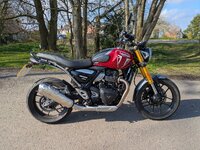 Triumph-Speed400-01.jpg