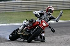hypermotard-oo.jpg