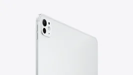 ipad-pro-finish-select-202405-13inch-silver-glossy-wificell_AV2.webp