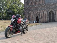 Triumph-Trident-800-09.jpg