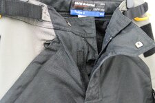 Rallye 3 102 trouser waist and zip.jpg