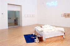 emin_bed.jpg