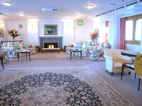 EDINBURGH JAN 2007 Z4 MAIN LIVING ROOM.jpg