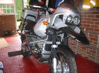 R GS Adv Desierto with Maverick Headlamp Protector 010.jpg