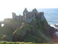Dunluce Castle (b).jpg