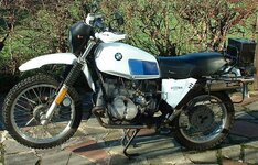 R100gs.jpg